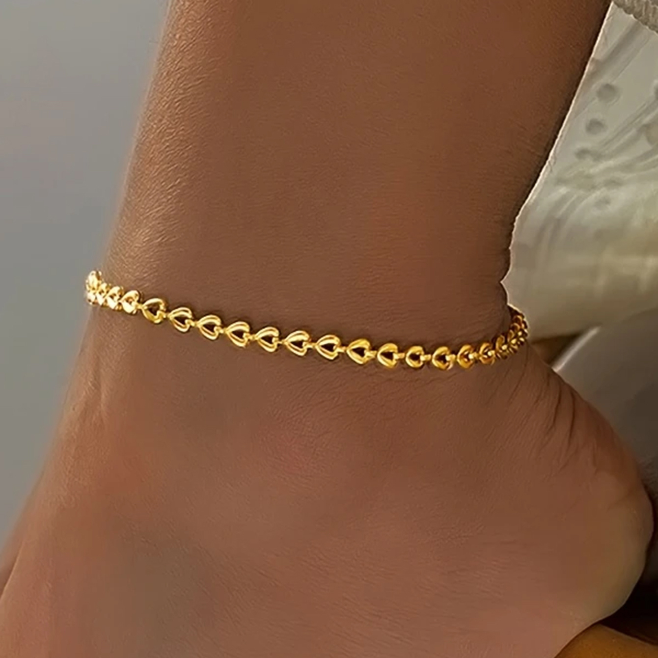 SE3984 1条女士脚链 叠戴风 春夏不锈钢爱心流苏防水沙滩度假脚链 日常礼品饰品（爱心颗数随机）